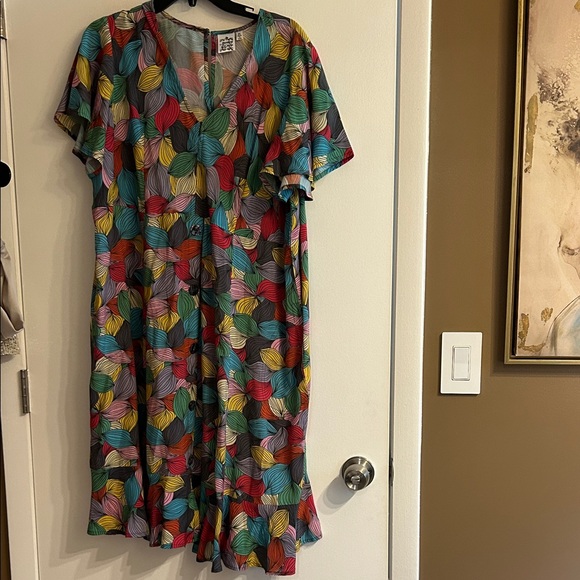 Parsley & Sage Multicolor Leaf Pattern Midi Dress - Picture 1 of 6